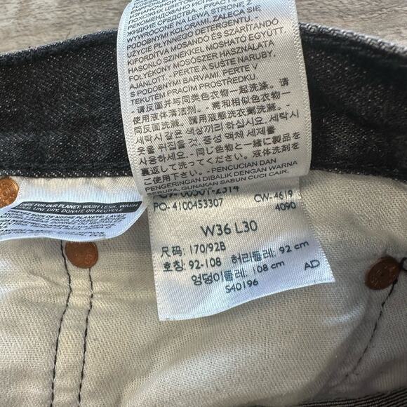 Levi's 501 Jeans Red Tab‎ Faded Black Mens 36x29 Straight Leg Button Fly Denim - Picture 4 of 11